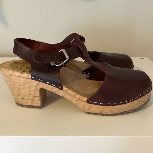 Lotta’s T-bar clogs - Gorgeous! - Picture 4 of 9